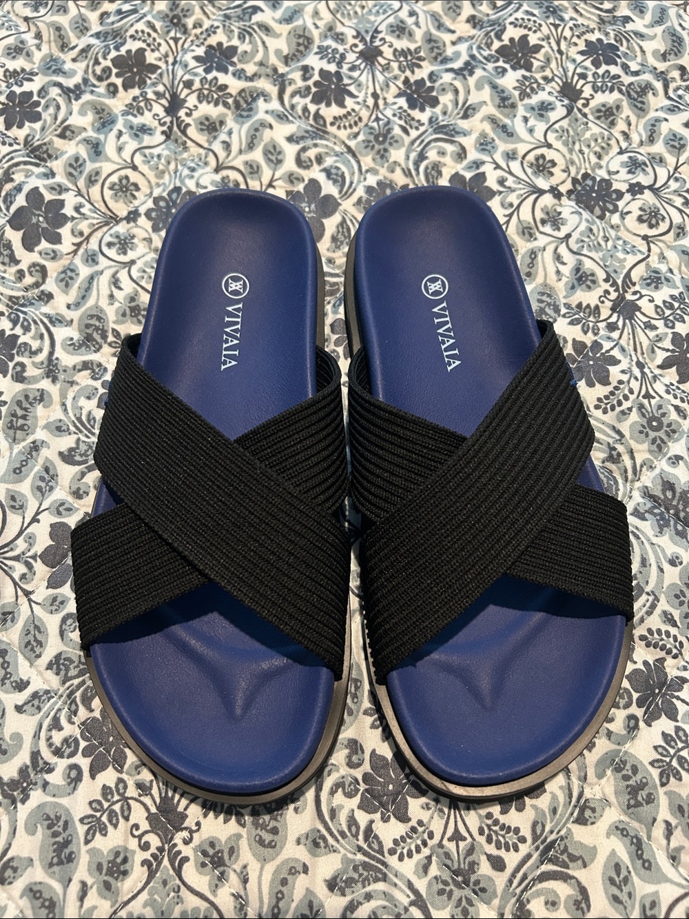 VIVAIA Women's Navy & Black Crossband Slide Sandals